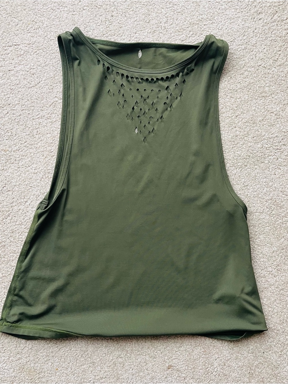 Like New | BuffBunny Selena Laser Cut Tank | Small